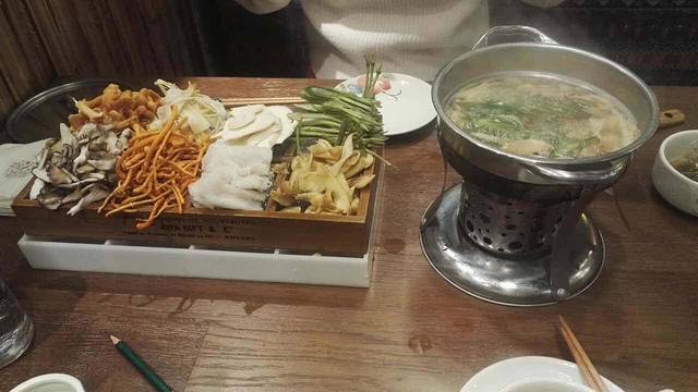 彩雲轩云南菜(东岸里广场店)