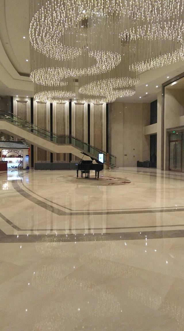 希尔顿逸林酒店餐厅