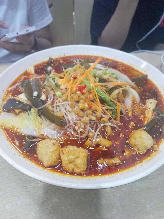 三顾冒菜·麻辣烫(固戍新天地店)