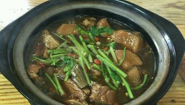 速味居黄焖鸡米饭(登高路店)