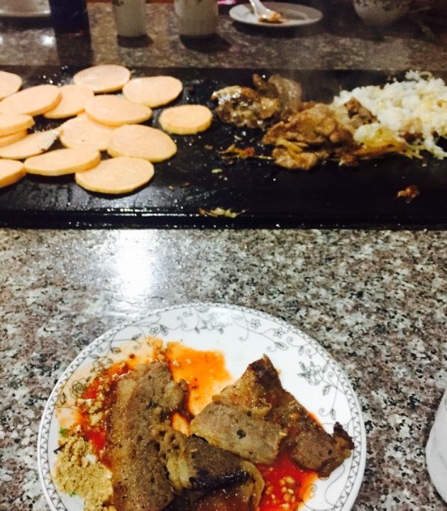 长白山火山石烤肉