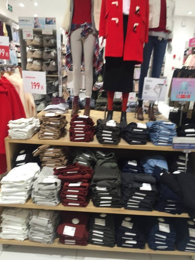 优衣库(丹东万达广场店)