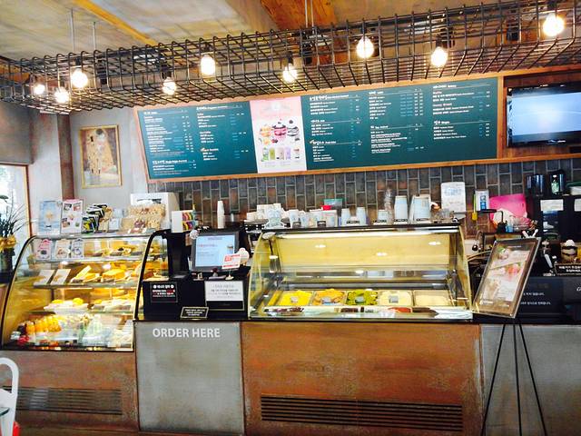 Caffe Bene  Guri Jangja Mot Park Store