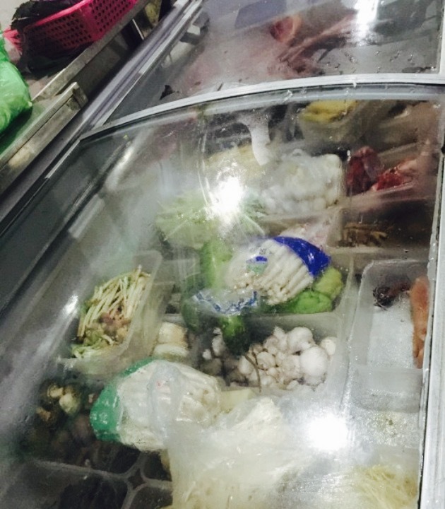 依国农家土菜馆