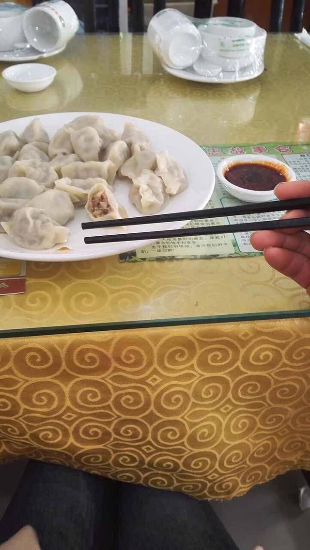 明忠饺子王煎烧黄河大鲤鱼(万鑫商城店)