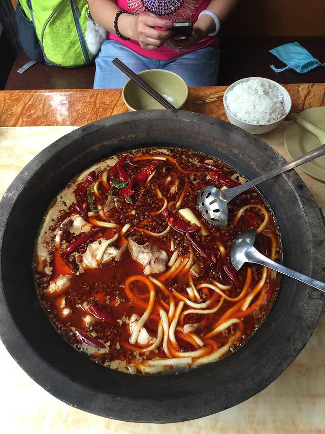 怪石咕噜鱼•猪肚鸡(朝阳广场店)