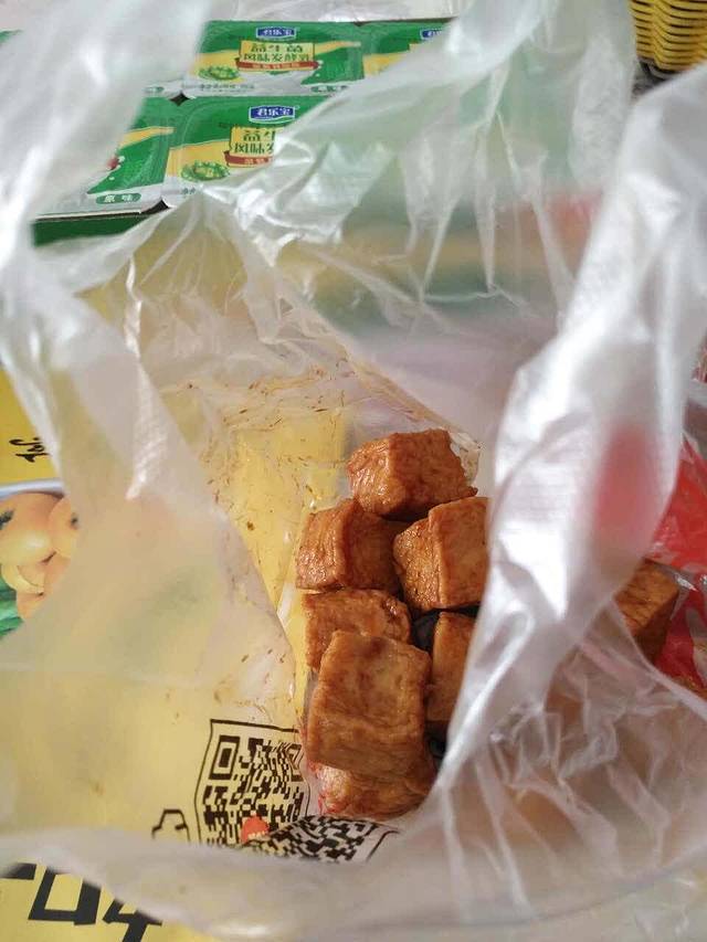 绝味鸭脖(西站神泉路店)