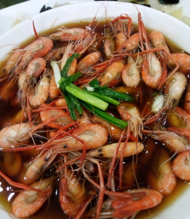 锡义路香熙苑小区26-27林根面饭店