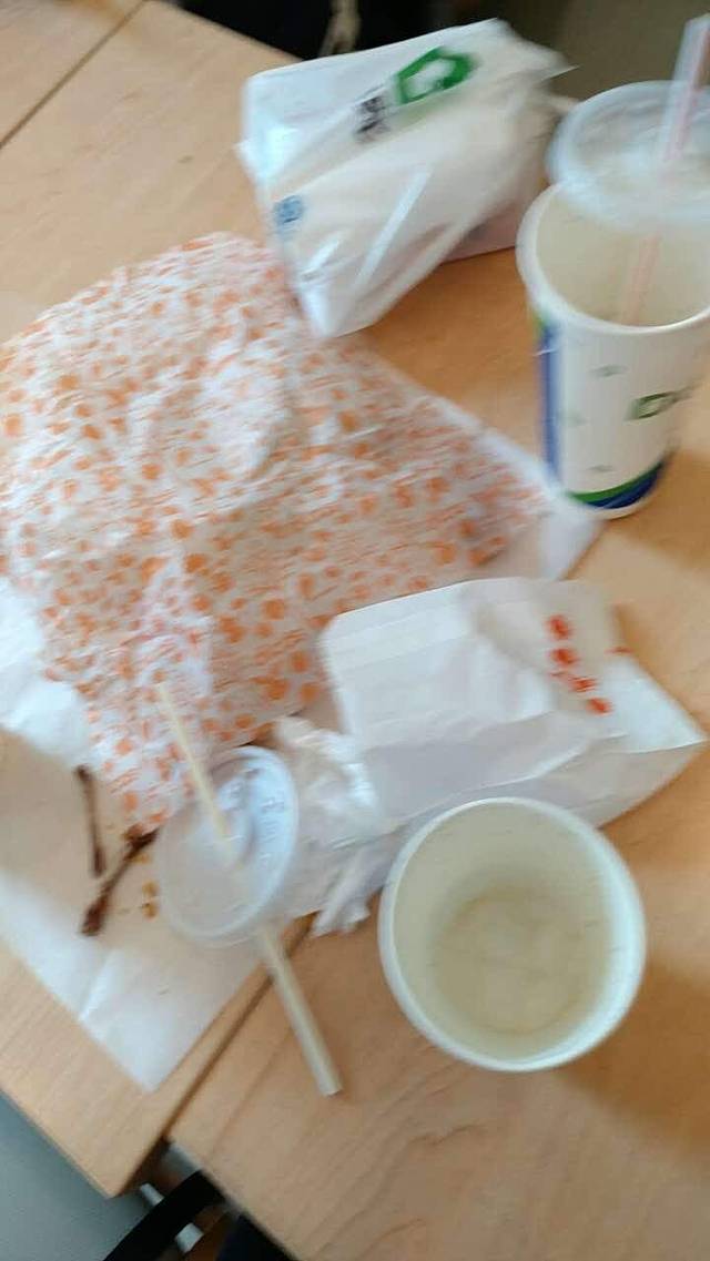 德克士(中央大街店)