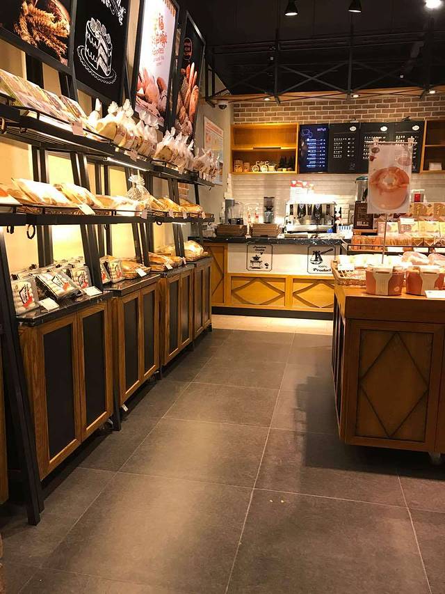 皇冠幸福里动物奶油生日蛋糕(葛店葛洪店)