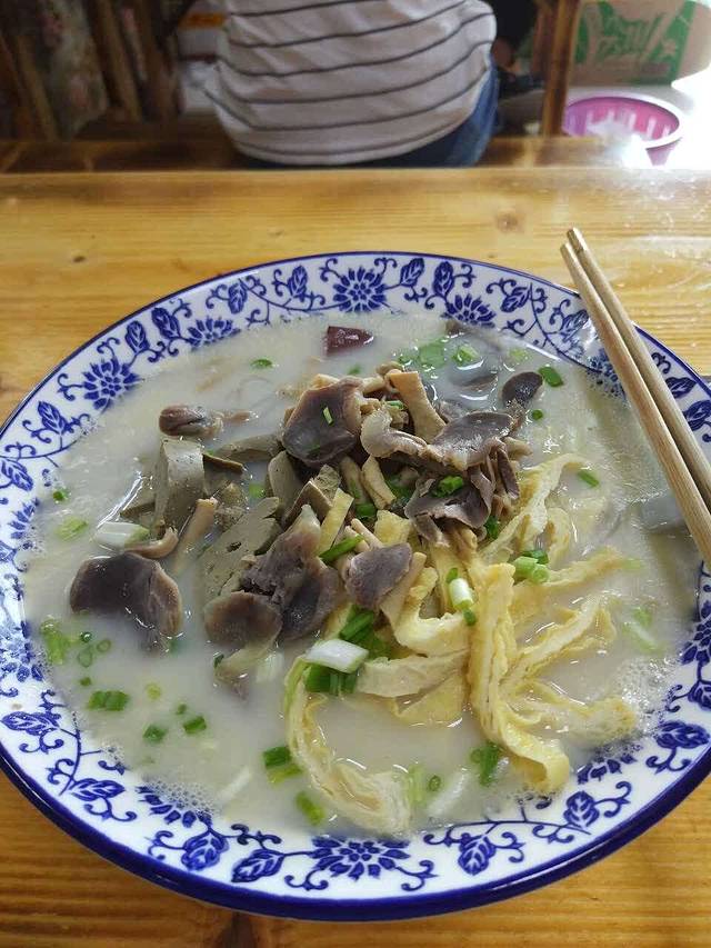 鸭品记老鸭汤鸭血粉丝(竹山路店)