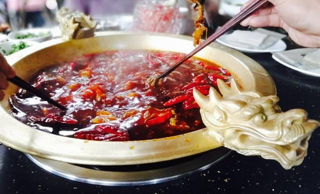 龙腾庭院火锅(恒大新城店)