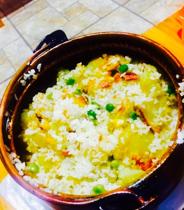 湖缘溢香·特色石锅鱼·炒菜