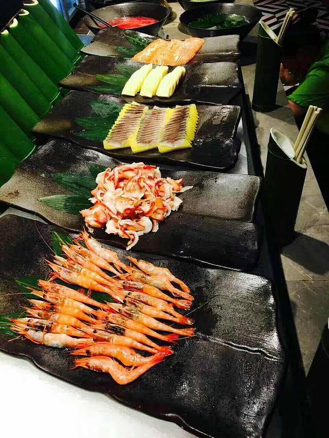 星伦多自助料理(莘庄龙之梦购物中心店)