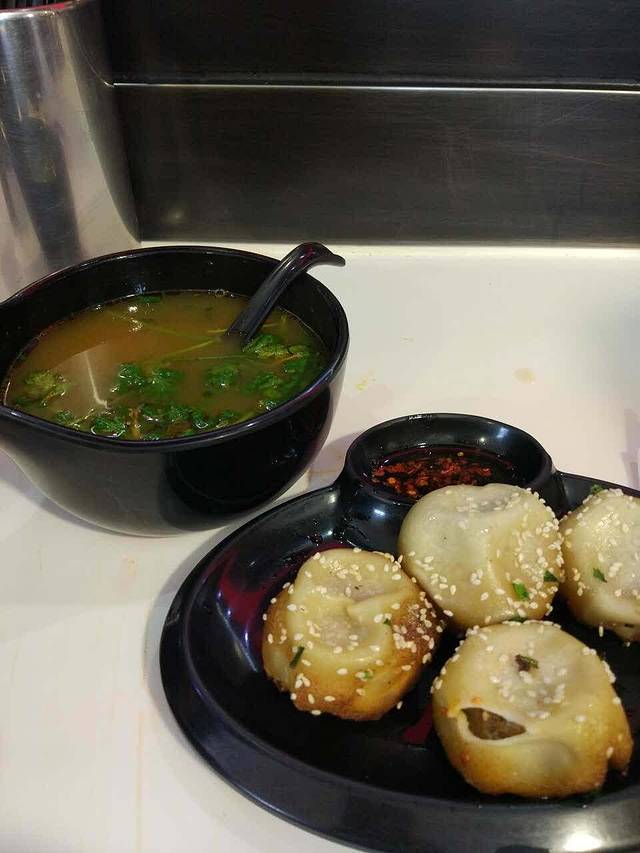 小杨生煎(上海宝山家乐福店)