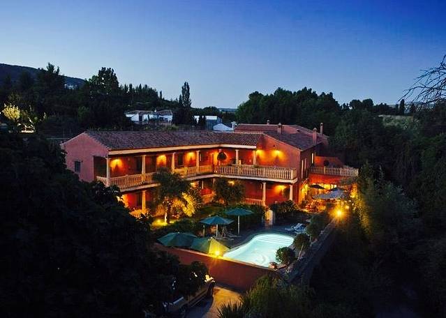 La Cascada Restaurant & Bar