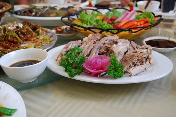 三文彩虹鳟鱼庄