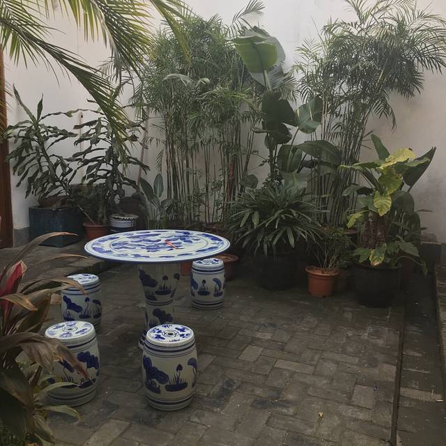 客家大院·非遗赣南客家菜(郁孤台店)