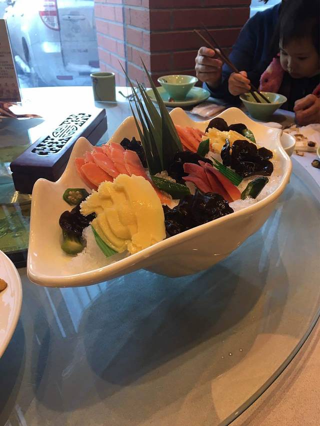 大食客烤鸭民间菜(绿园皓月店)