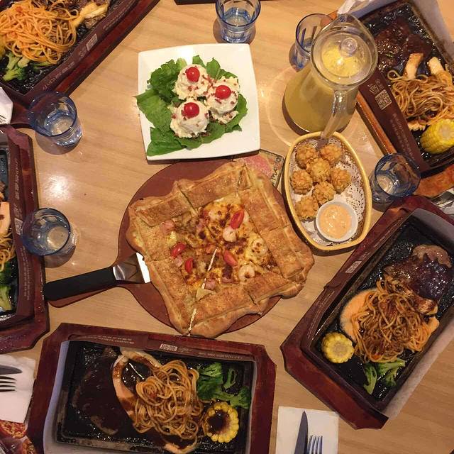 必胜客(鸠兹店)