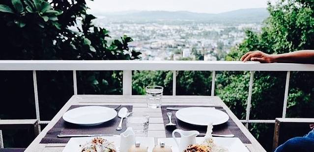 Chuon Chuon Bistro &  Bar