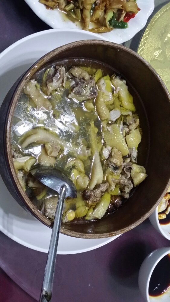 上犹陡水湖三和旺农庄