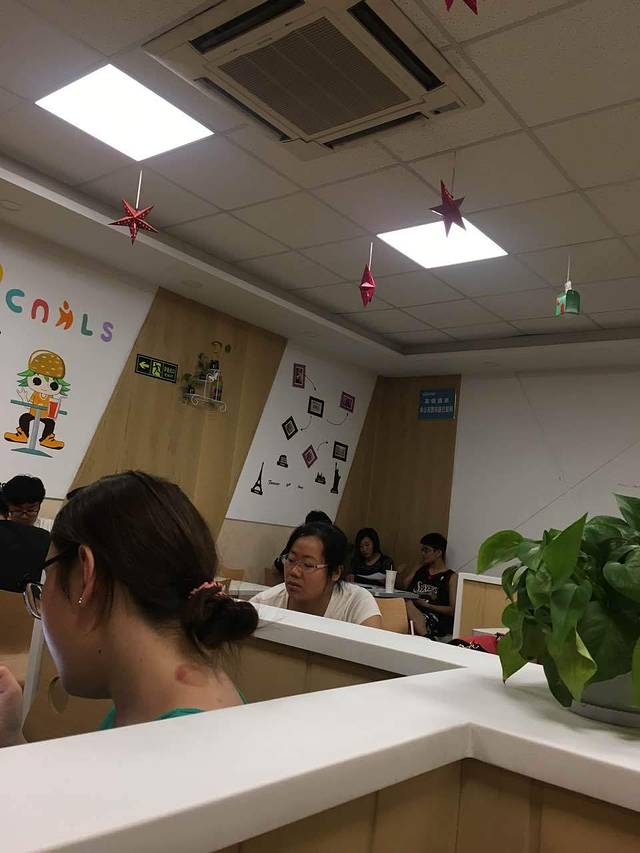 华莱士·全鸡汉堡(滨海开发区店)