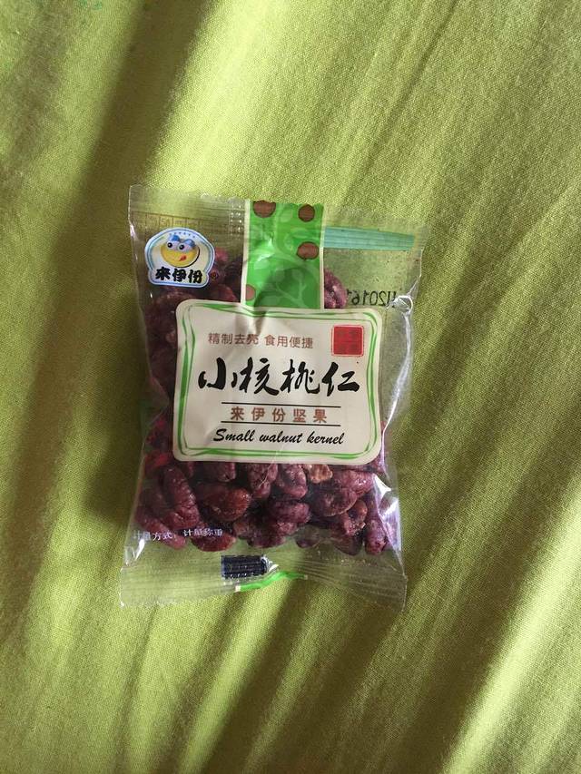 来伊份(许昌路三店)