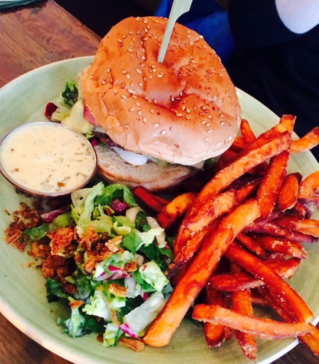 Meze Restaurant & Bar