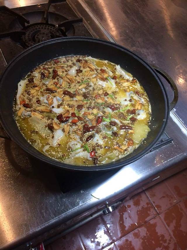 鲜鱼鲜(航空路店)