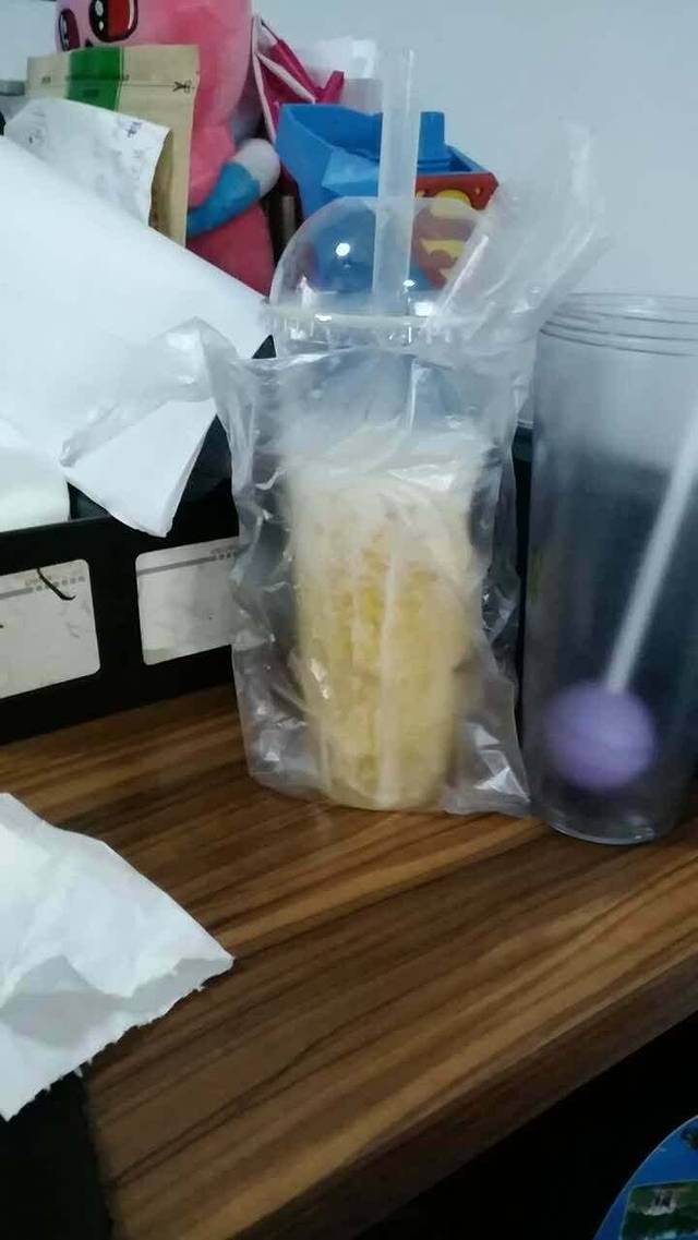 甜啦啦鲜果茶(泰华城中兴店)