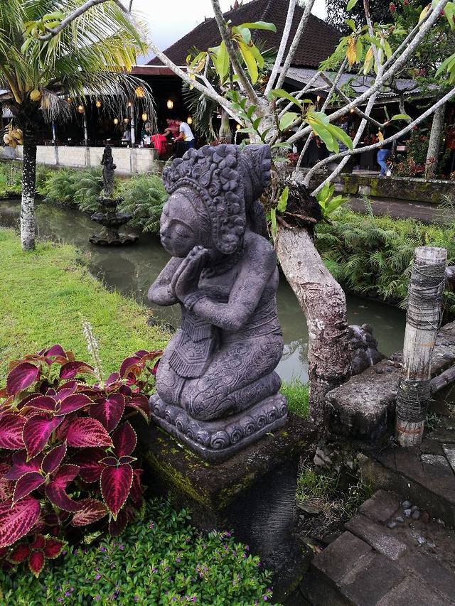 Bebek Joni Restaurant