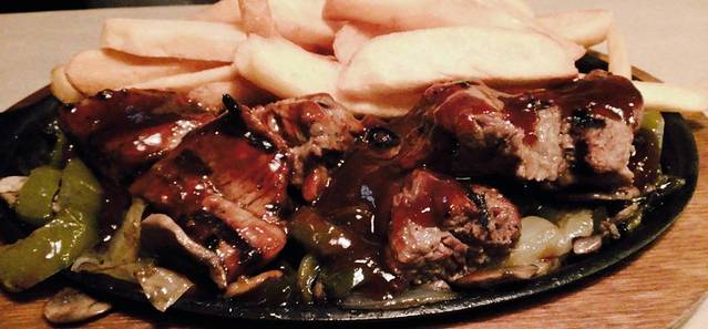 Clyde's Road House Bar & Grille