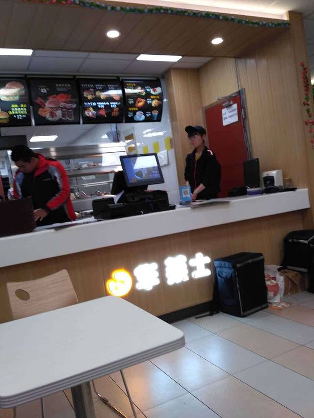 华莱士·全鸡汉堡(佛城西路店)