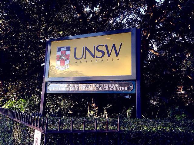 新南威尔士大学