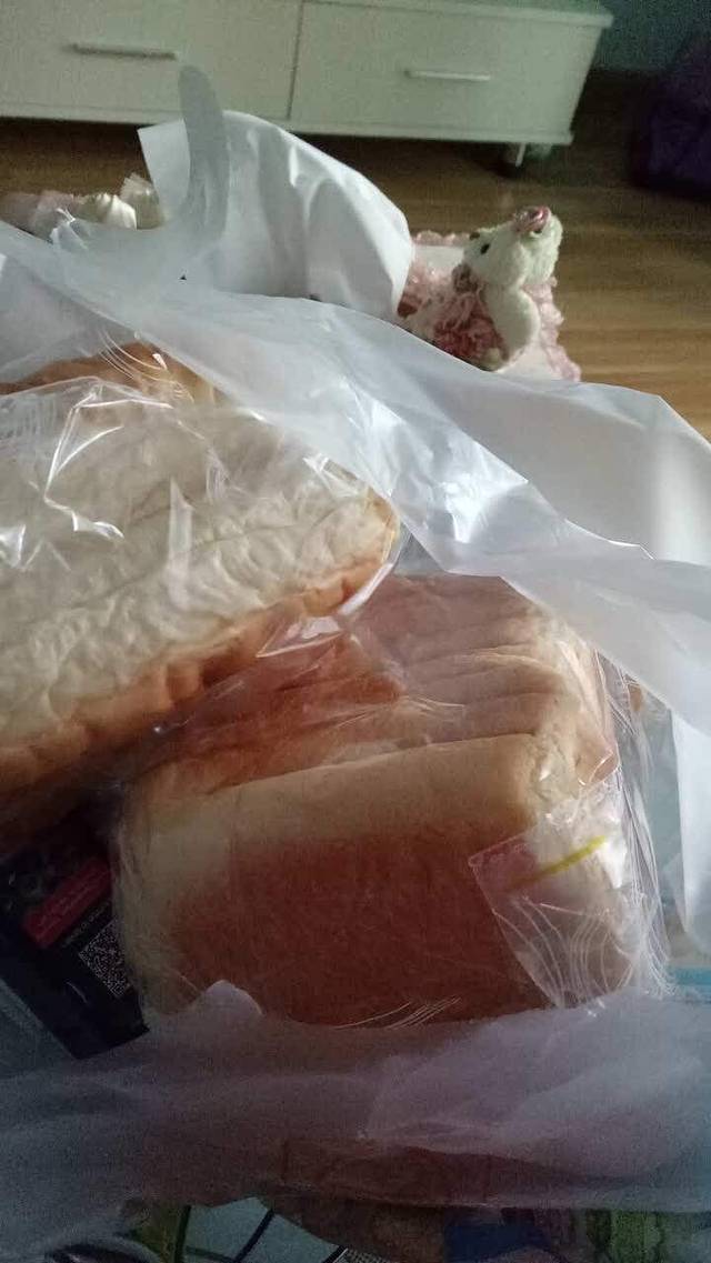 乐口福面包坊(翔凤路店)