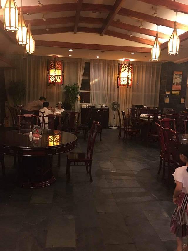 江河百鱼庄(高新店)