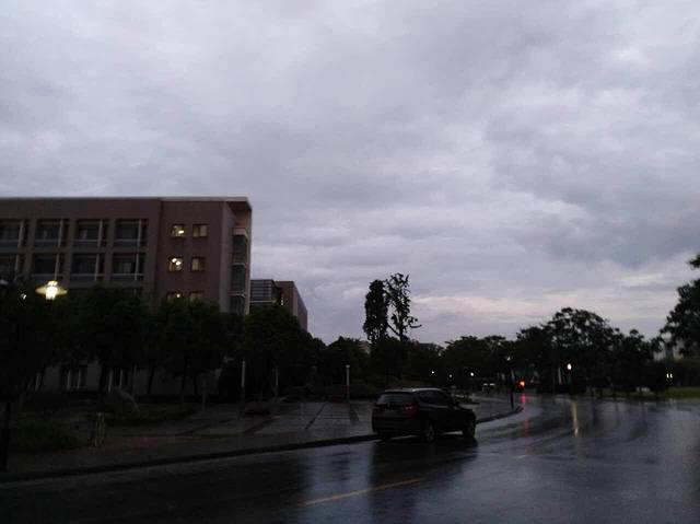 一鸣真鲜奶吧(河海大学佛城西路店)