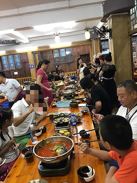 胖妈苗家长桌宴接待处