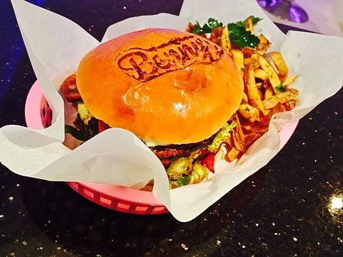 bennys burgertown