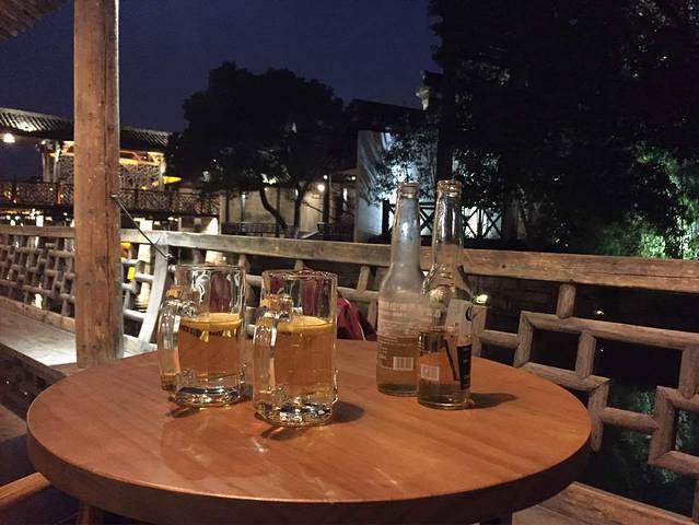 恋爱的犀牛咖啡馆