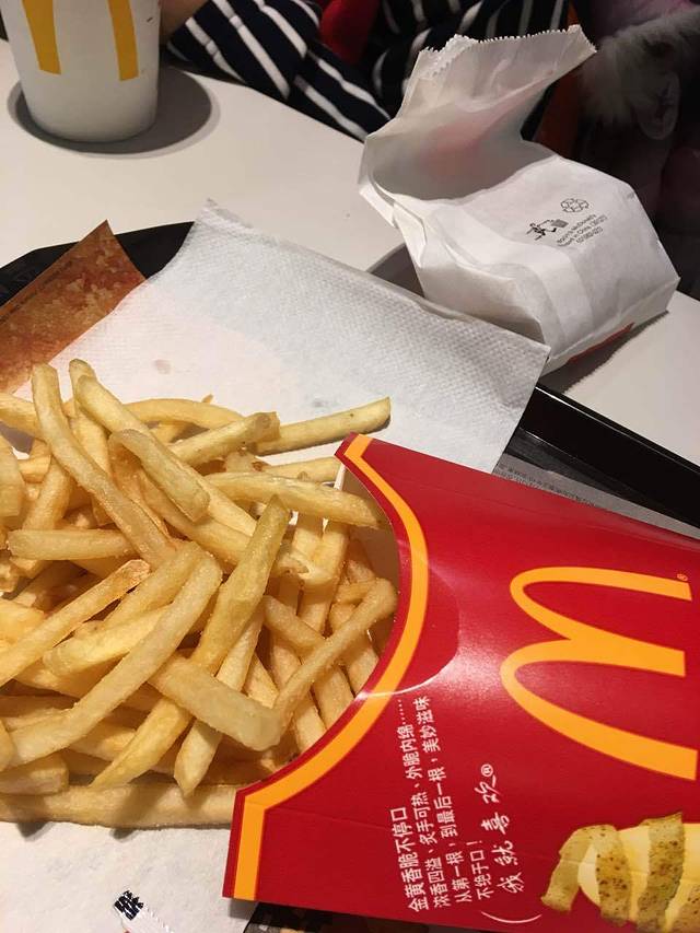 麦当劳(九棵树西路得来速店)