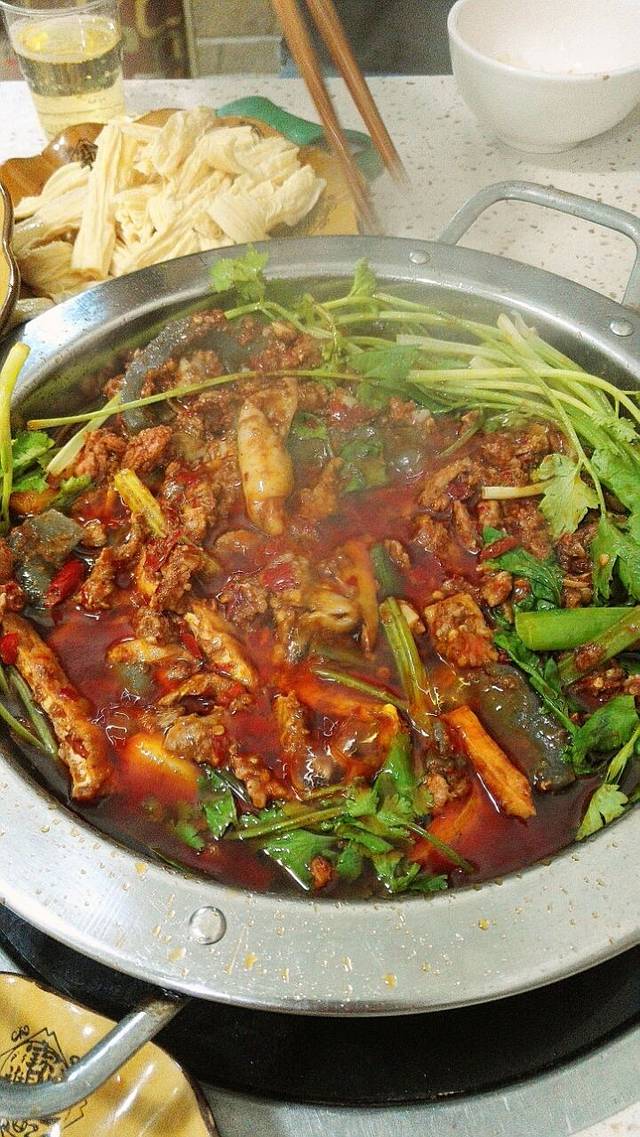 独山老街虾酸牛肉店