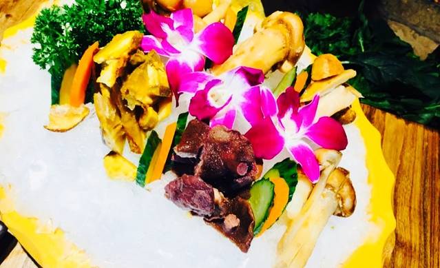 老牌坊云南鱼豆花火锅(鸡冠区祥光路店)