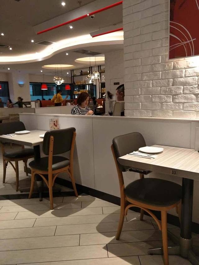 必胜客(临河维多利店)