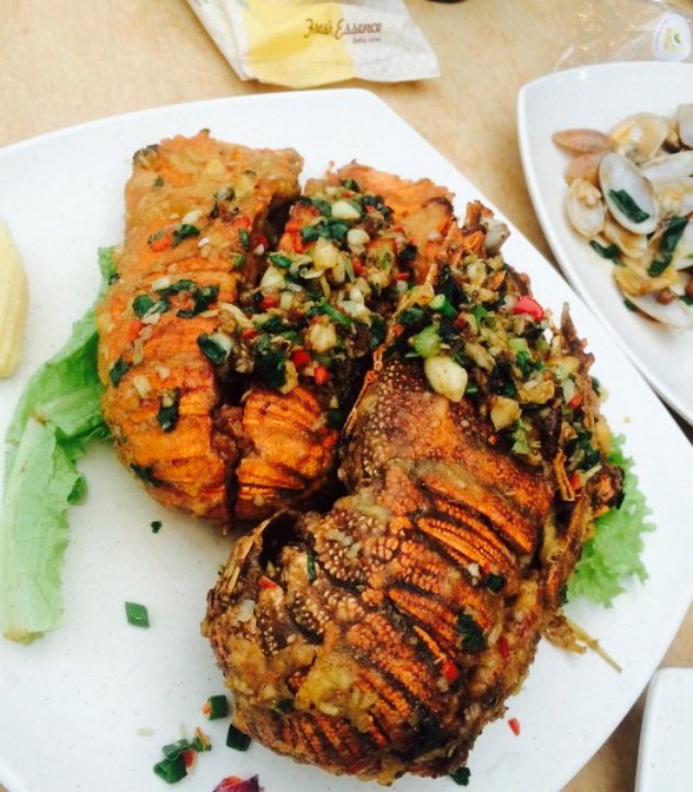 大树下海鲜饭店