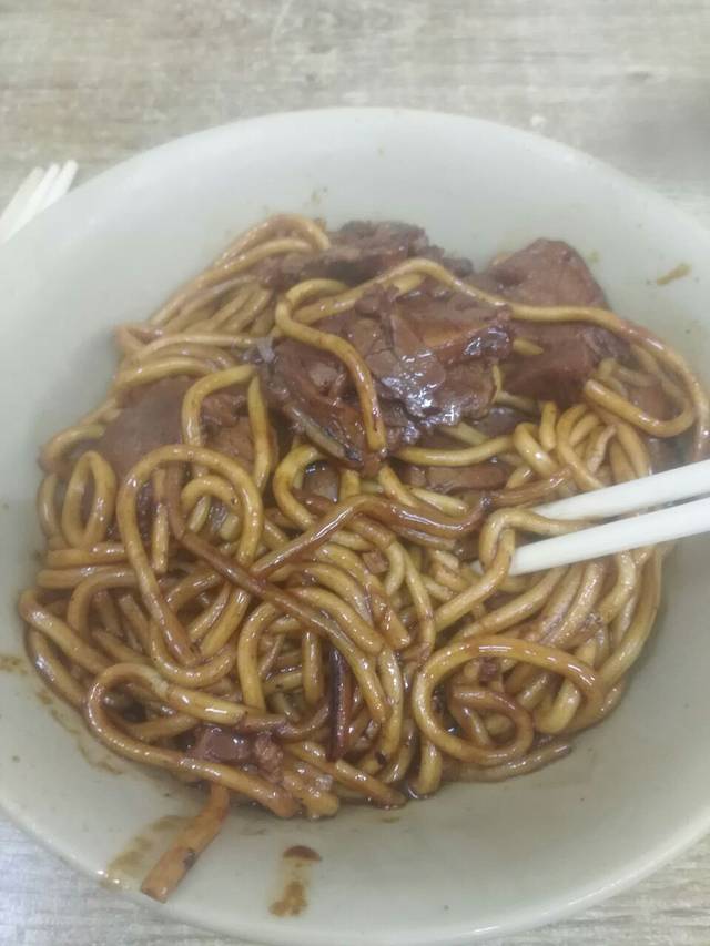 刘记三狗牛肉面馆