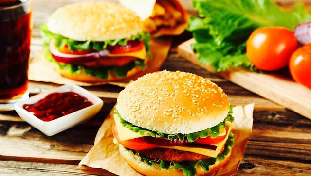 伊豆干锅焖饭·炸串·寿司