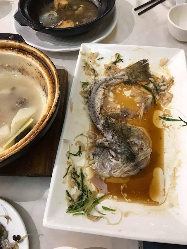 美华海鲜酒家(汇丰商业大厦店)