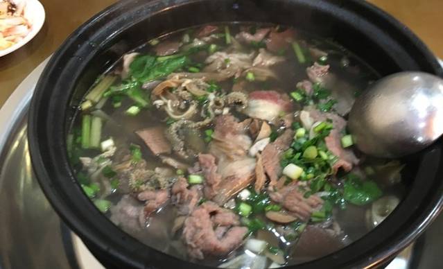 老地方跷脚牛肉牛王府(蜀汉路总店)